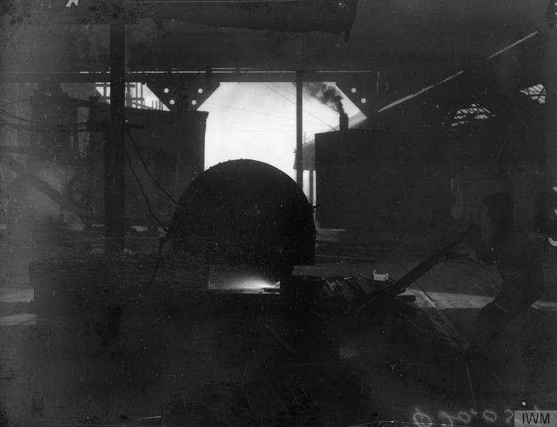 Cutting plate at the yard, 1914-1918 — marks and templates decided every cut.